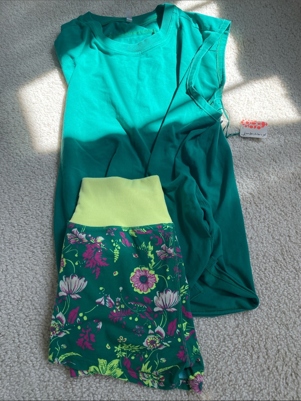 FP movement New Floral Active Set with Neon Waistband M